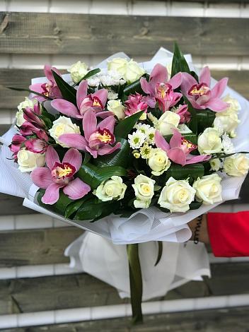 Букет цветов из: Розы и Хризантемы в Вознесенском