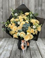 Букет цветов из:  Розы и Лизиантусы в Вознесенском