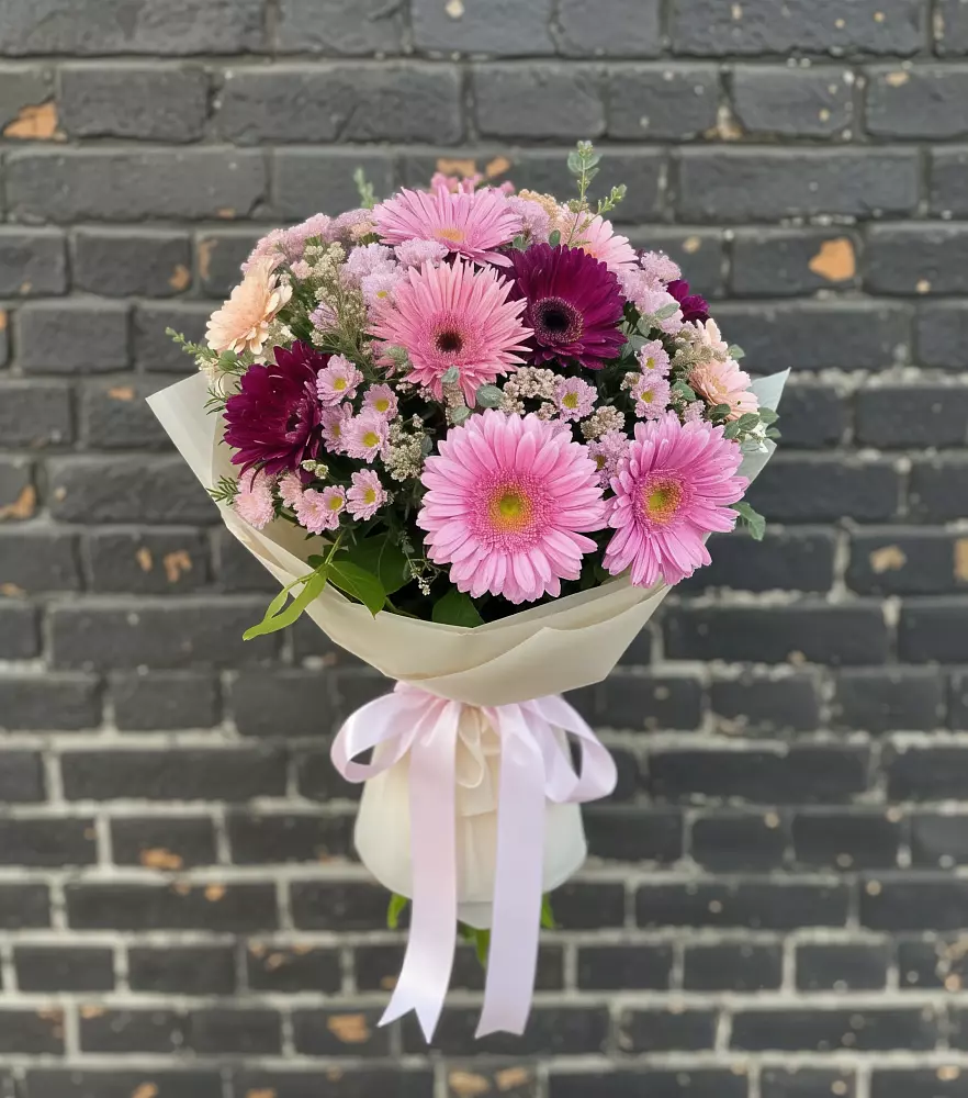 Букет цветов из: Герберы и Хризантемы в Вознесенском