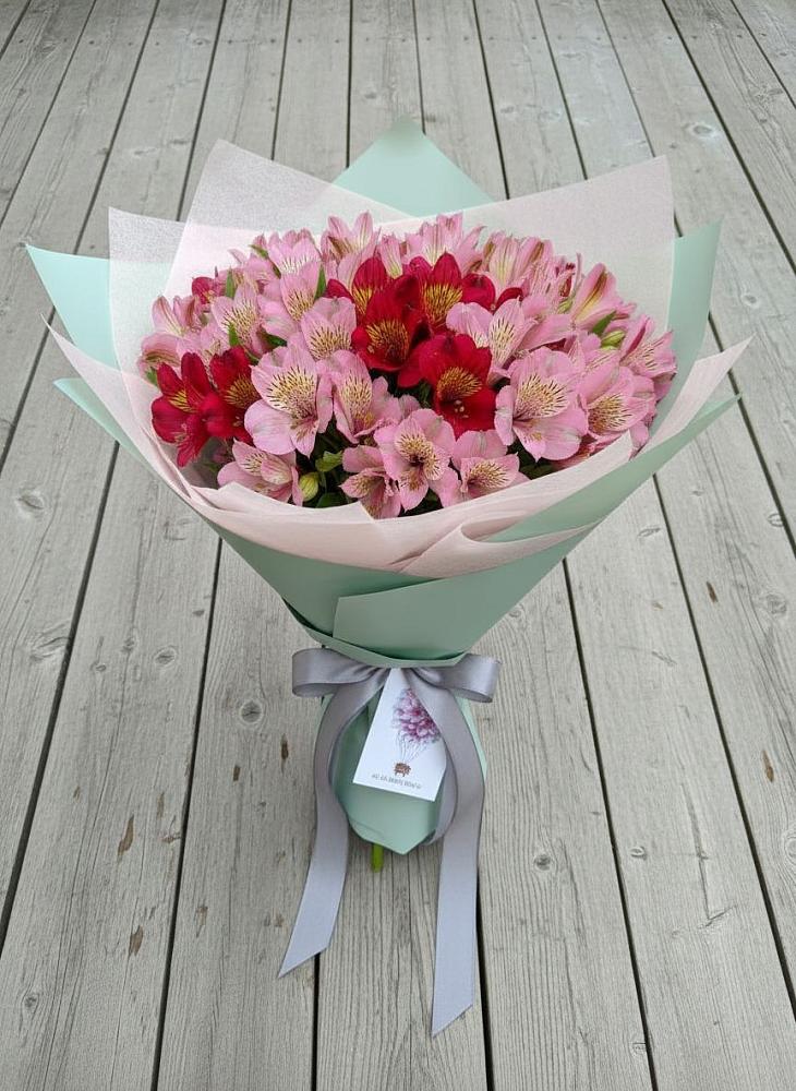 Букет цветов из: Альстромерии в Вознесенском