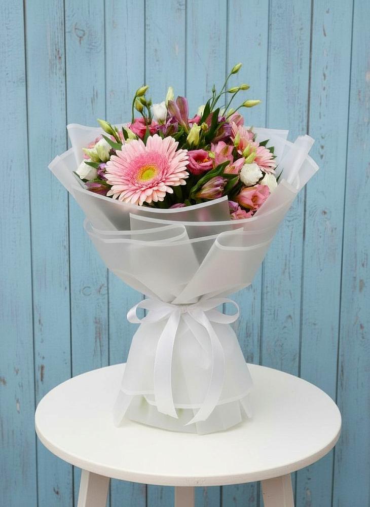 Букет цветов из: Герберы, Альстромерии и Лизиантусы в Вознесенском