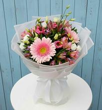 Букет цветов из:  Герберы, Альстромерии и Лизиантусы в Вознесенском