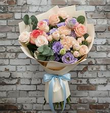 Букет цветов из:  Розы, Лизиантусы и Гвоздики #REPLACE_PRED# Вознесенском