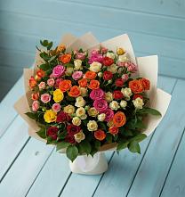 Букет Микс из разноцветных кустовых роз в Вознесенском