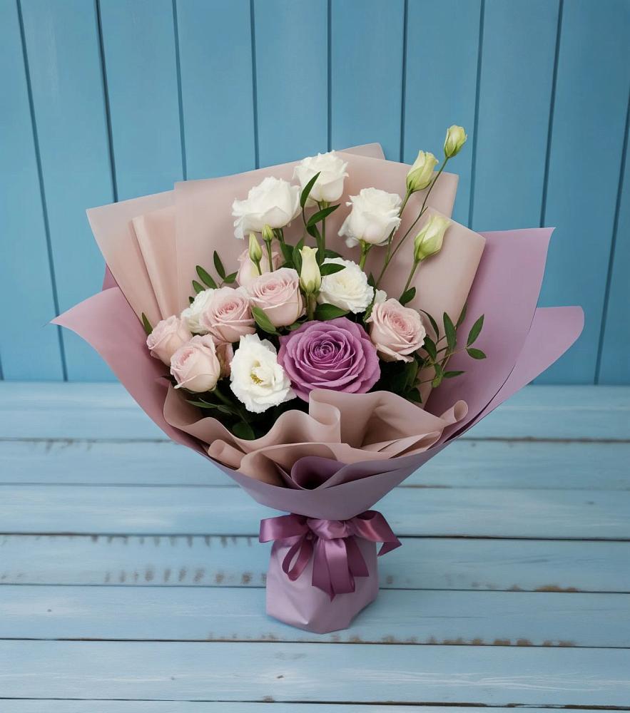 Букет цветов из: Розы и Лизиантусы в Вознесенском